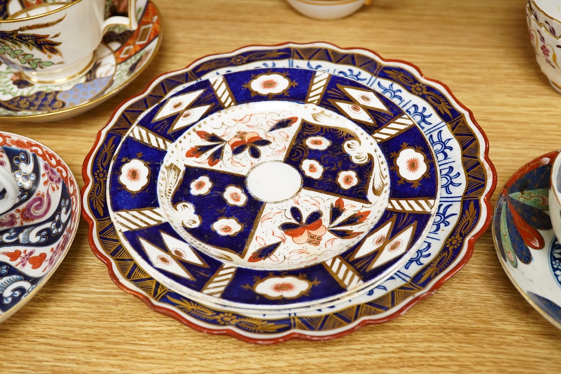 A group of 18th / early 19th century English porcelain tea wares, Worcester, Spode, etc